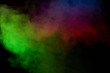 Siyah arka planda mor ve mavi buhar. Boşluğu kopyala.