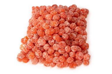 Kurutulmuş kumkat beyaz arka planda izole edilmiş. Üst görünüm.