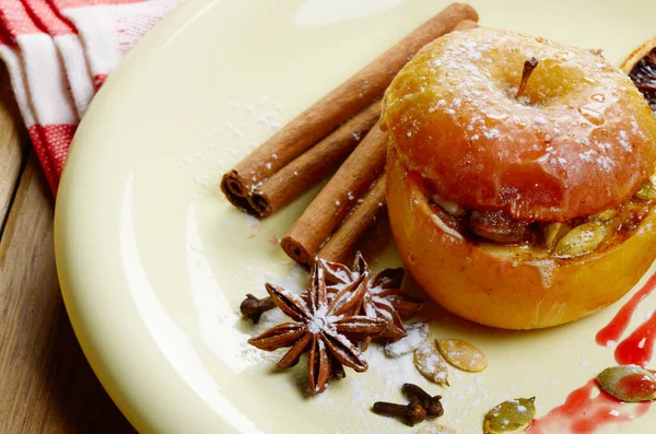 Weihnachten Hintergrund Der Hausgemachten Ofen Gebackene Äpfel Gefüllt Mit Quark — Stockfoto
