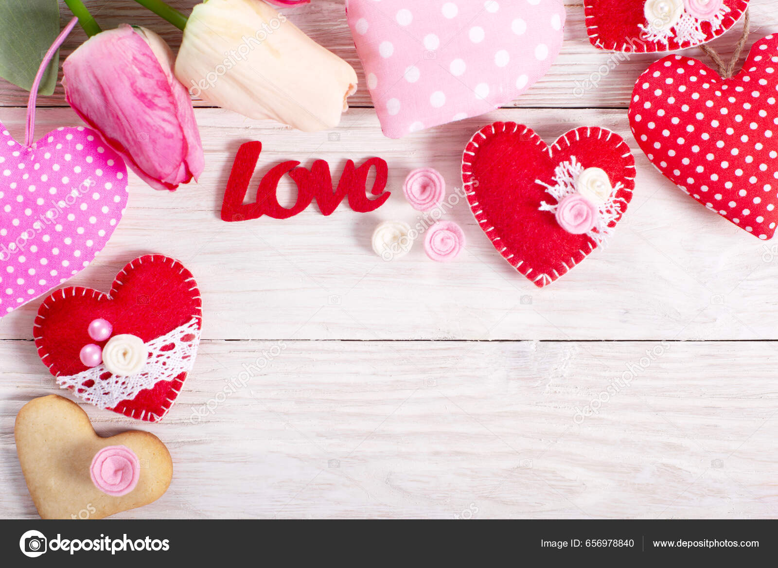 Handmade Sewed Valentine Fabric Hearts Tulips Cookies Flat Lay Background  Stock Photo by ©d_mikh 656978840