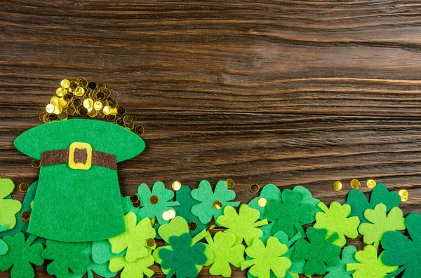 Happy Saint Patrick Mockup Handmade Felt Hat Full Gold Shamrock — Stock Photo, Image