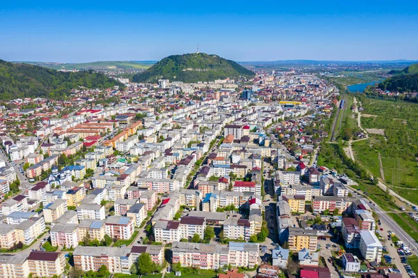Letecký Pohled Malé Město Rumunských Karpat Město Piatra Neamt Shora — Stock fotografie