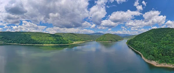 Peisajul Aerian Lacurilor Pădurilor Verzi Lacul Zetea Din Carpații Români — Fotografie, imagine de stoc