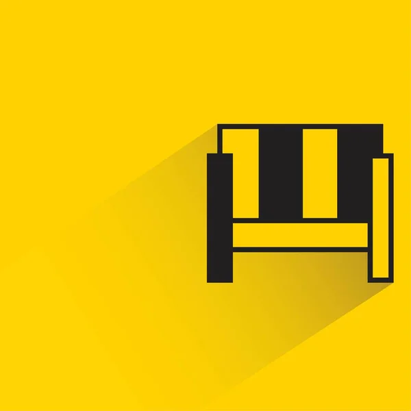 Sofa Shadow Yellow Background — Archivo Imágenes Vectoriales