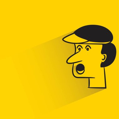 Sarı arka planda gölgesi olan komik yüz avatarı