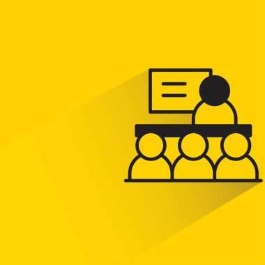 Sarı arka planda gölgesi olan sınıf