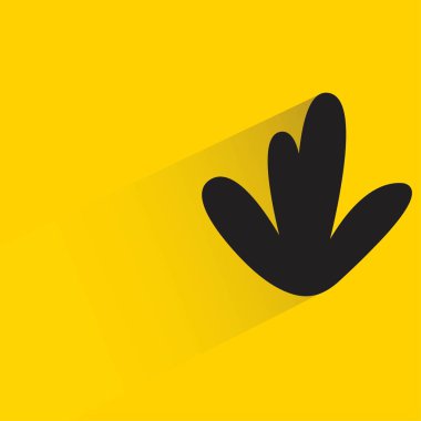 Sarı arka planda gölgesi olan yosun