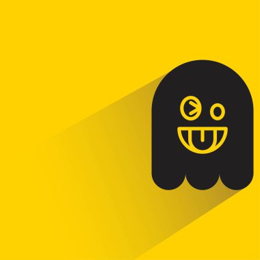 Sarı arka planda gölgesi olan sevimli hayalet emojisi.