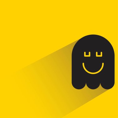 Sarı arka planda gölgesi olan sevimli hayalet emojisi.