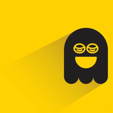 Sarı arka planda gölgesi olan sevimli hayalet emojisi.