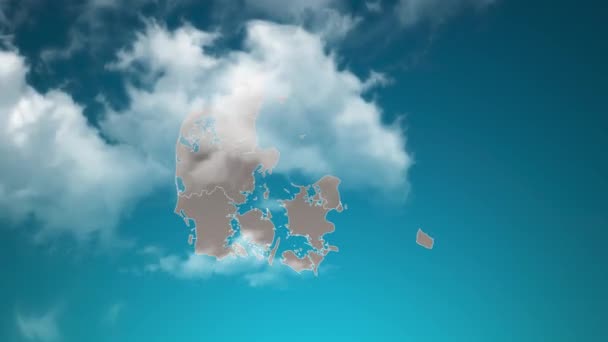 現実的な雲の中にズームで国の地図をマークスルー飛ぶ デンマーク地図上の空の効果でカメラズーム 企業紹介 プレゼンテーションに適した背景 — ストック動画