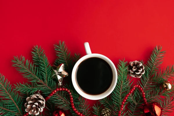 Φλυτζάνι Καφέ Κόκκινο Φόντο Διακοπών Χριστουγεννιάτικη Διάθεση Φόντο — Φωτογραφία Αρχείου