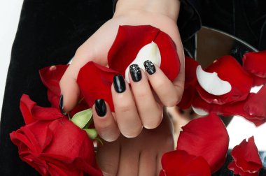 Yaz ve kış için çivi tasarımlar renkli gökkuşağı koleksiyonu