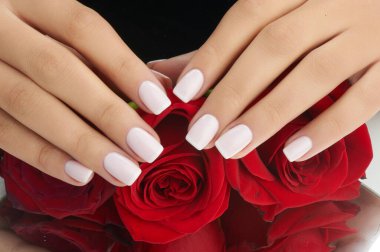 Yaz ve kış için çivi tasarımlar renkli gökkuşağı koleksiyonu