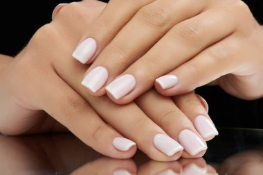 Yaz ve kış için çivi tasarımlar renkli gökkuşağı koleksiyonu