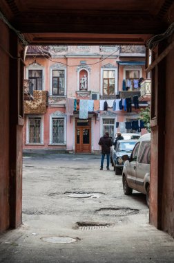 Odessa sokaklarında yürürken birçok ilginç mimari görebilirsiniz..