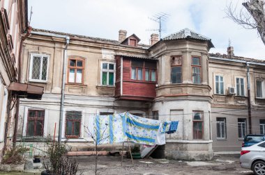 Odessa sokaklarında yürürken birçok ilginç mimari görebilirsiniz..