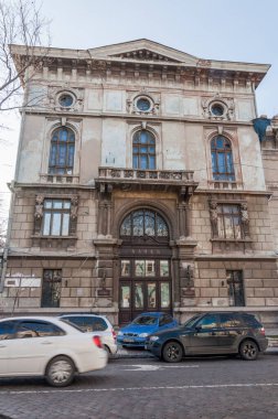 Odessa sokaklarında yürürken birçok ilginç mimari görebilirsiniz..