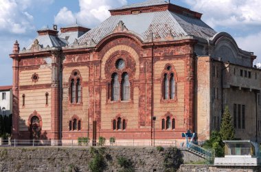 Uzhgorod sokaklarında yürü.