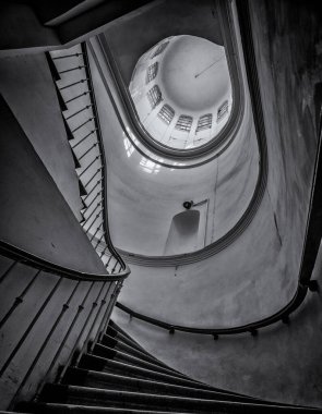 Merdivenler olduğu gibi. Eski ve yeni. Odesa şehri. 2018