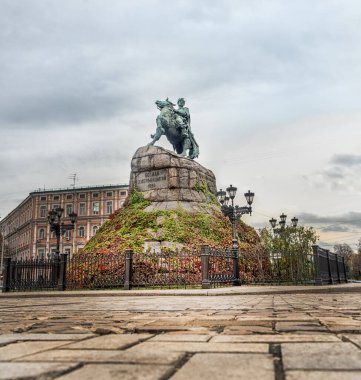 Kyiv 'deki Bohdan Khmelnytsky Anıtı.