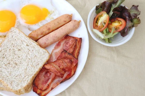 Breakfast Fried Egg Bacon Sausage — Stock Photo, Image