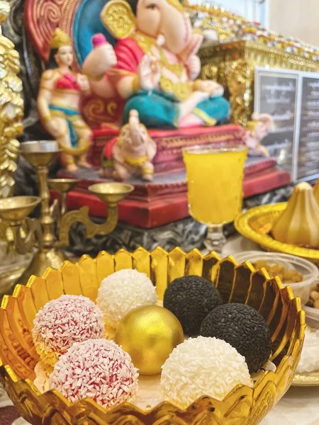 Ladoo Ball Dessert Indian Food — Stockfoto
