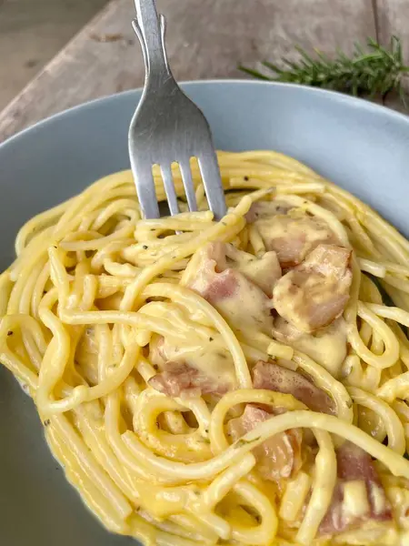 Spaghetti Carbonara Speck Italienisches Essen — Stockfoto