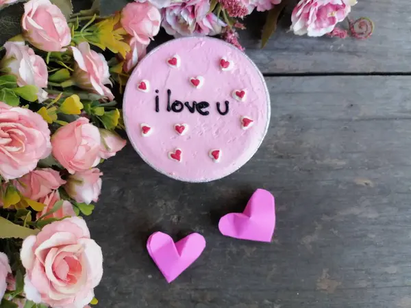 Pink cake i love u valentines and paper heart
