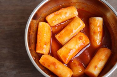 Biber soslu pirinç keki. Kore yemeği.