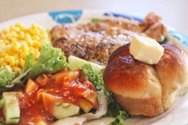 Biftek barbeküsünü kapat.