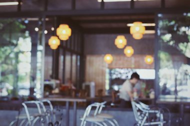 Restoran gece bulanık