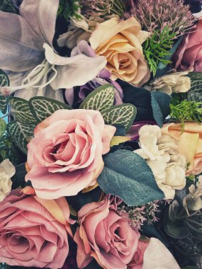 Yapay çiçeklerin güzelliği