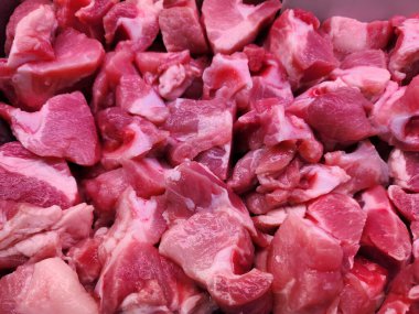 Taze domuz pirzolası.