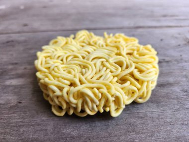 Anında erişte kurutulmuş Çin yemeği.