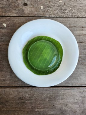 Yağmur damlası mochi keki Japon yemeği.