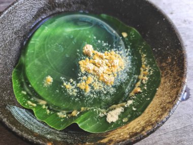 Yağmur damlası mochi keki Japon yemeği.