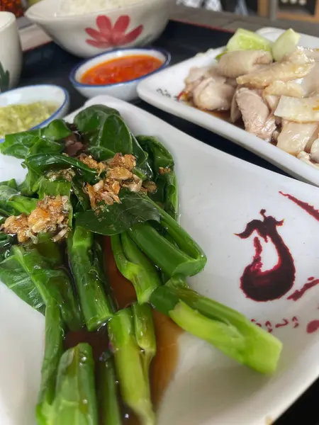 Kızarmış lahana Çin yemeği.