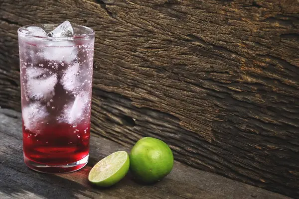 Buzlu kırmızı soda.