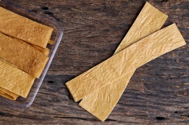 Soya fasulyesi Çin yemeğine yapışır.