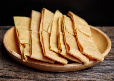 Soya fasulyesi Çin yemeğine yapışır.