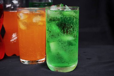 Buzlu, buzlu bir içecek.