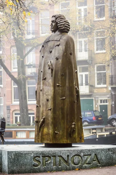 Bronze Statue Dutch Philosopher Baruch Spinoza Amsterdam Netherlands — Foto Stock