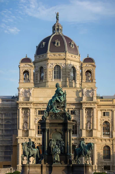 Monumento Con Estatuas Frente Kunsthistorisches Museum Viena Austria — Foto de Stock