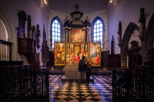 Interno Della Chiesa Con Pittura Triptica Medievale Bruges Belgio — Foto Stock