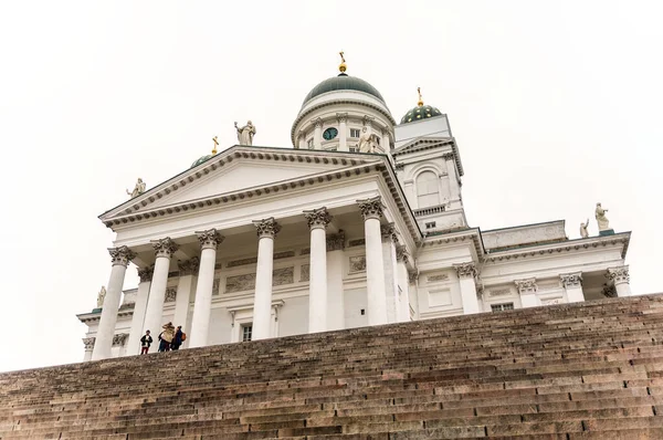 Helsinki Finlandiya Katedralinin Önünde — Stok fotoğraf