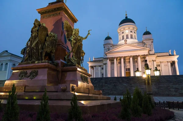 Finlandiya Nın Başkenti Helsinki Gece Vakti Senato Meydanı — Stok fotoğraf