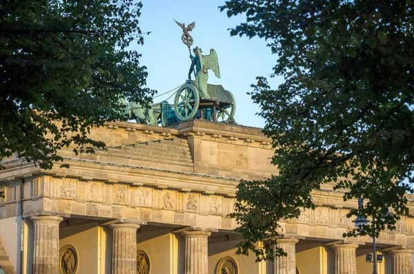 Słynny Budynek Bramy Brandenburskiej Berlinie Niemcy — Zdjęcie stockowe