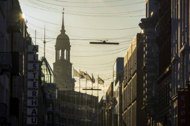 Orta Hamburg Gün batımında, Almanya