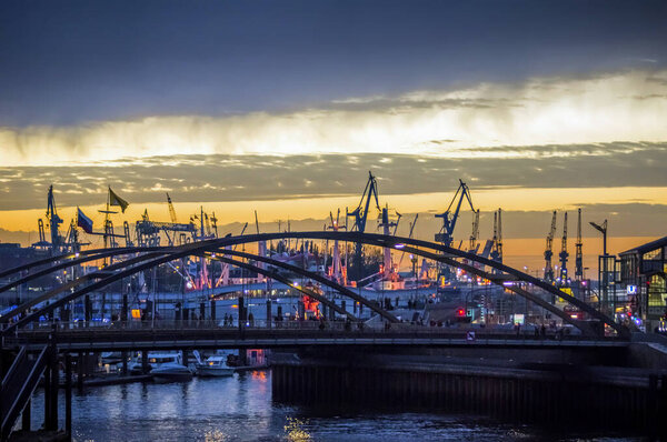 Sonnenuntergang Über Dem Hamburger Hafen — Stockfoto